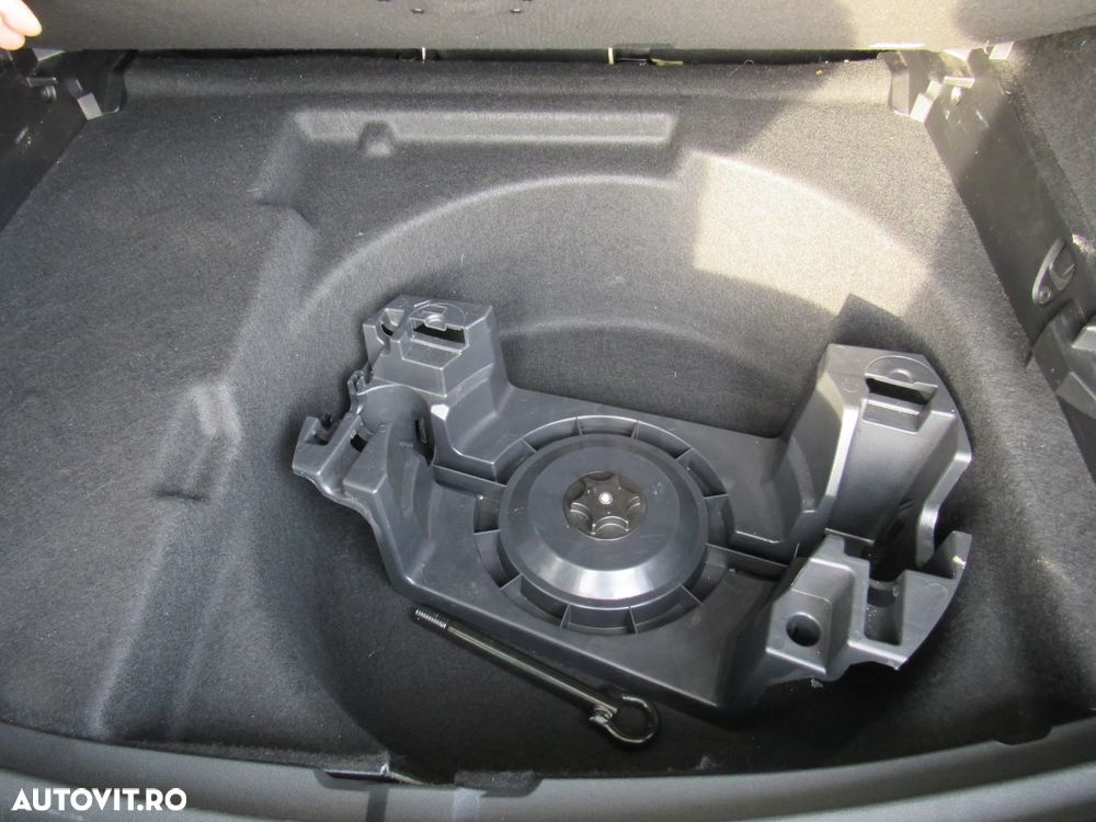 Renault Megane TCe 140 GPF BUSINESS EDITION - 22