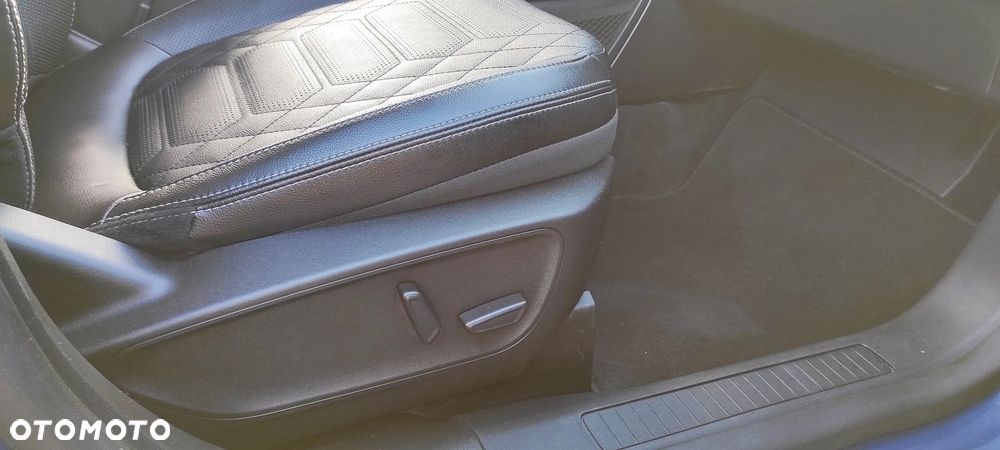 Ford Kuga - 17
