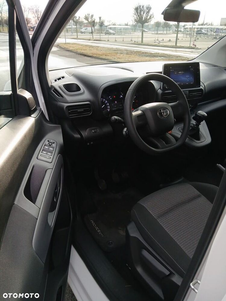 Toyota Proace City Verso 1.5 D-4D Business - 18