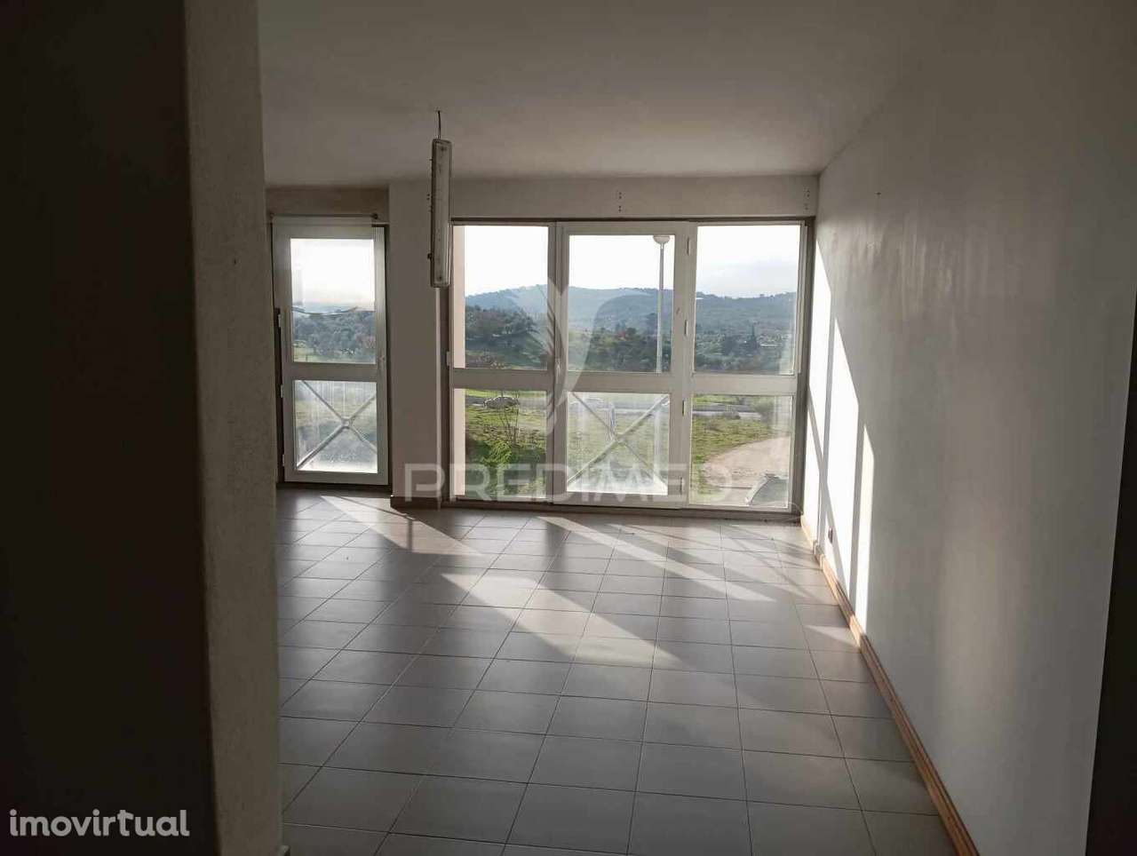 Garagem/Armazém/Arrecadação - Grande imagem: 2/4