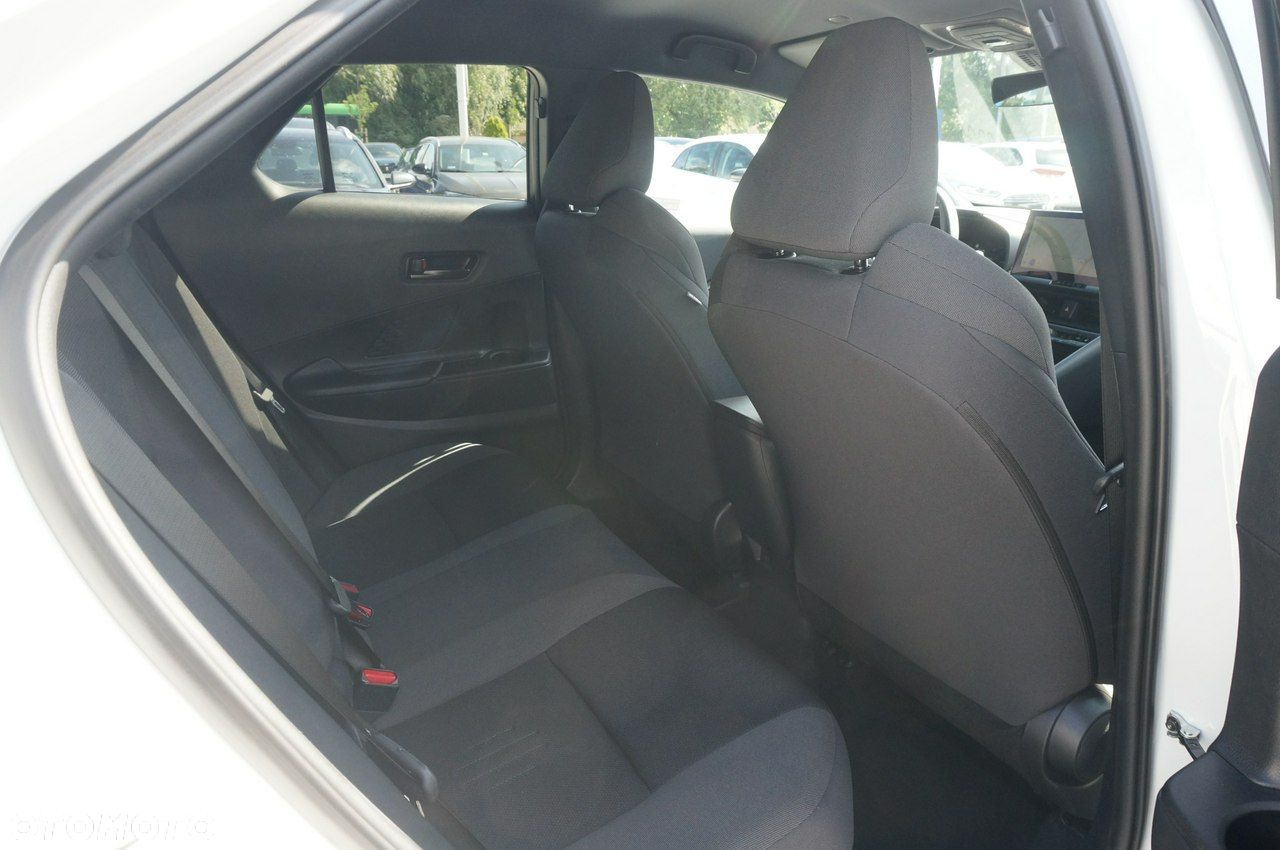 Toyota C-HR - 31