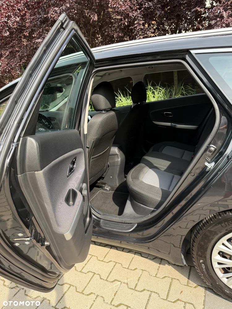 Kia Ceed Cee'd 1.6 GDI M - 17