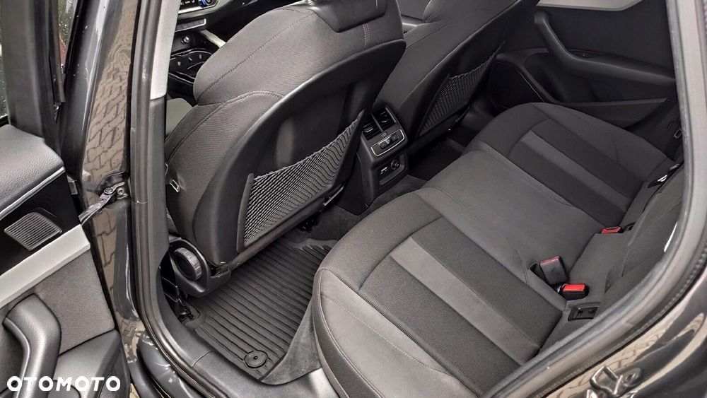 Audi A4 Limousine - 10