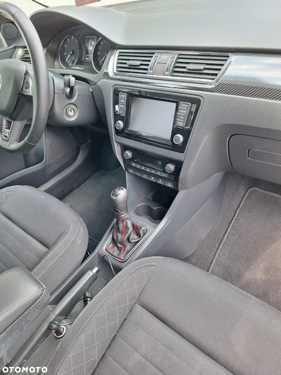 Skoda RAPID 1.2 TSI Active - 17