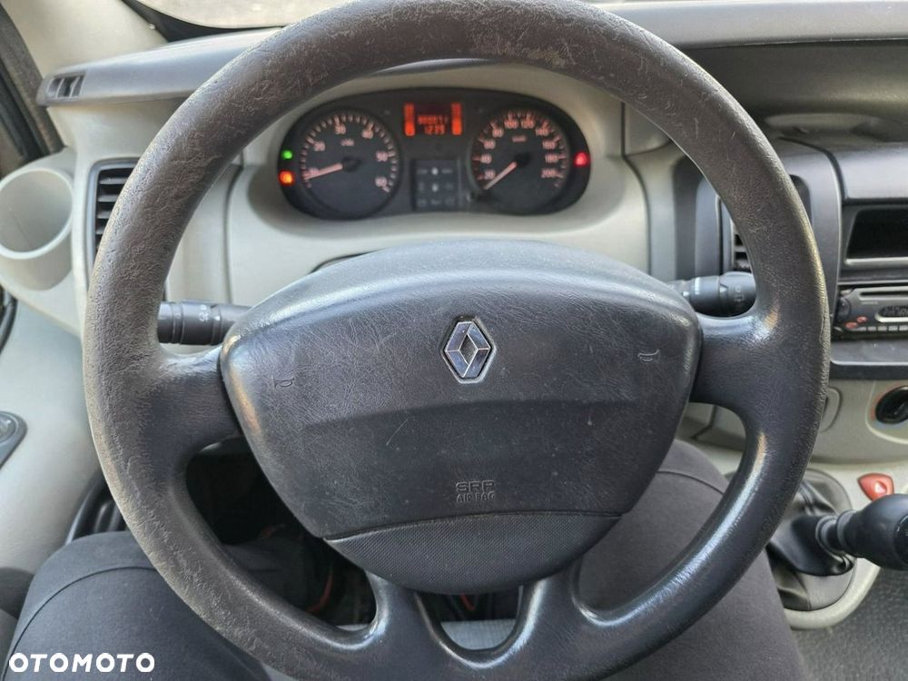 Renault Trafic - 8