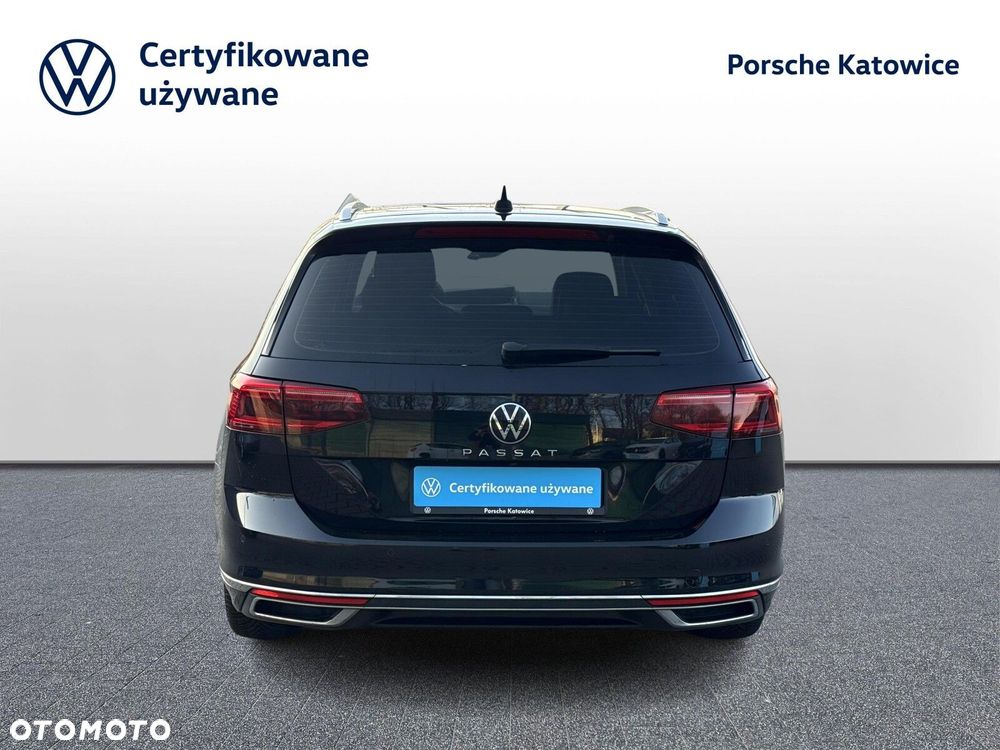 Volkswagen Passat Variant 2.0 TDI Elegance DSG - 5