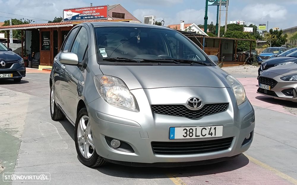 Toyota Yaris 1.4 D-4D Sol - 1