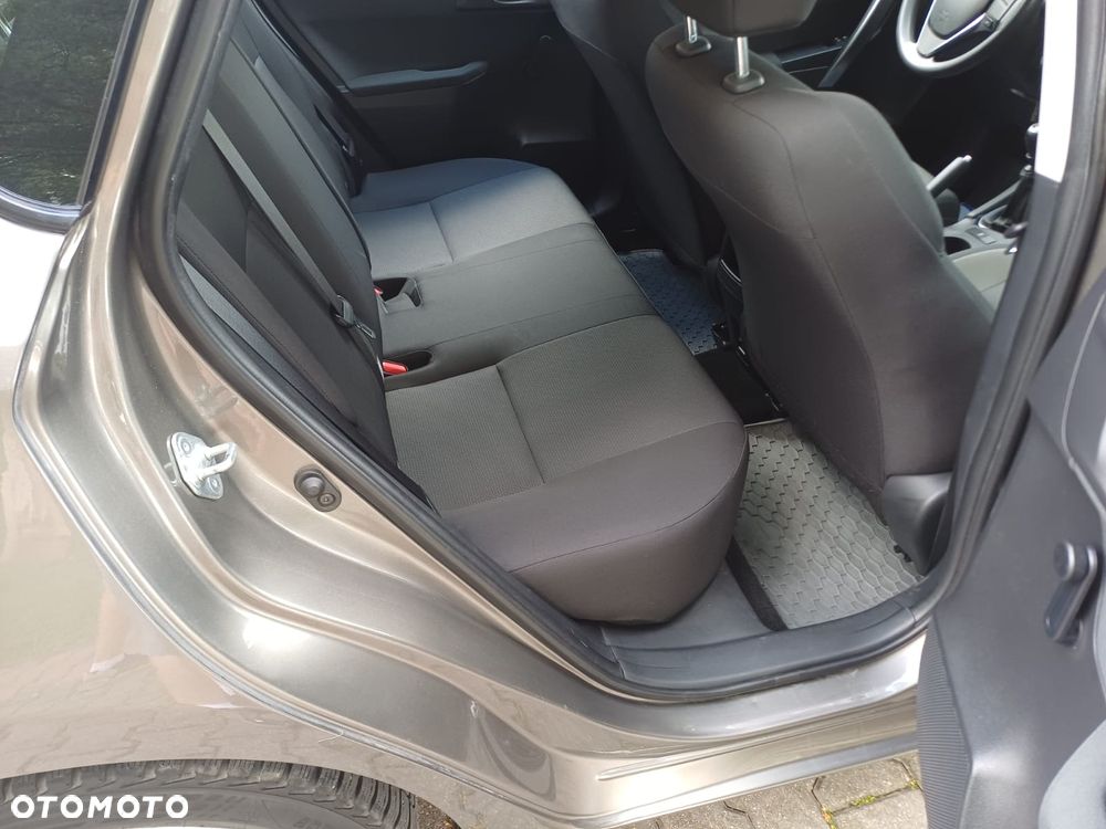 Toyota Auris 1.33 VVT-i Active - 17