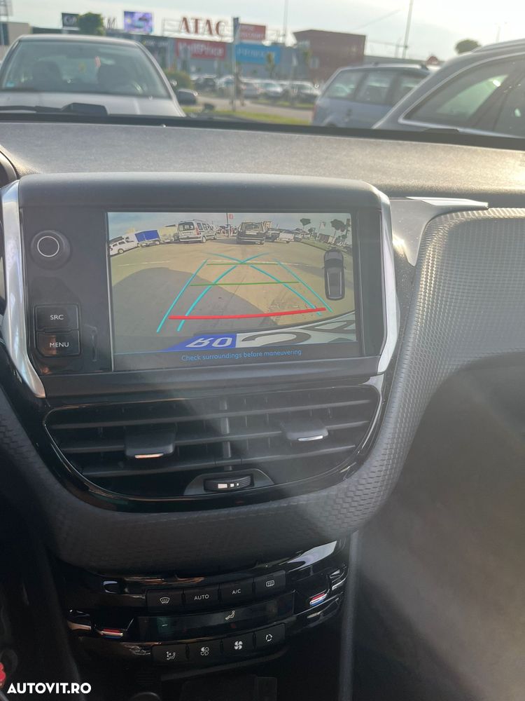 Peugeot 2008 - 11