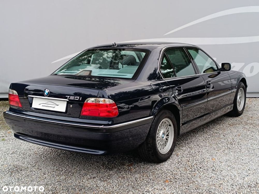 BMW Seria 7 750i - 14