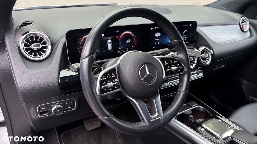 Mercedes-Benz GLA 250 4Matic 8G-DCT AMG Line - 26