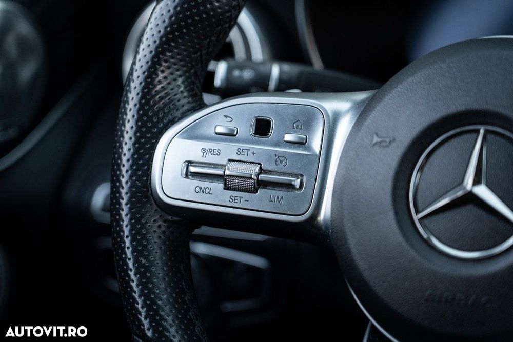 Mercedes-Benz C - 24