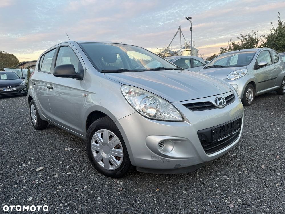 Hyundai I20 2010 photo 2