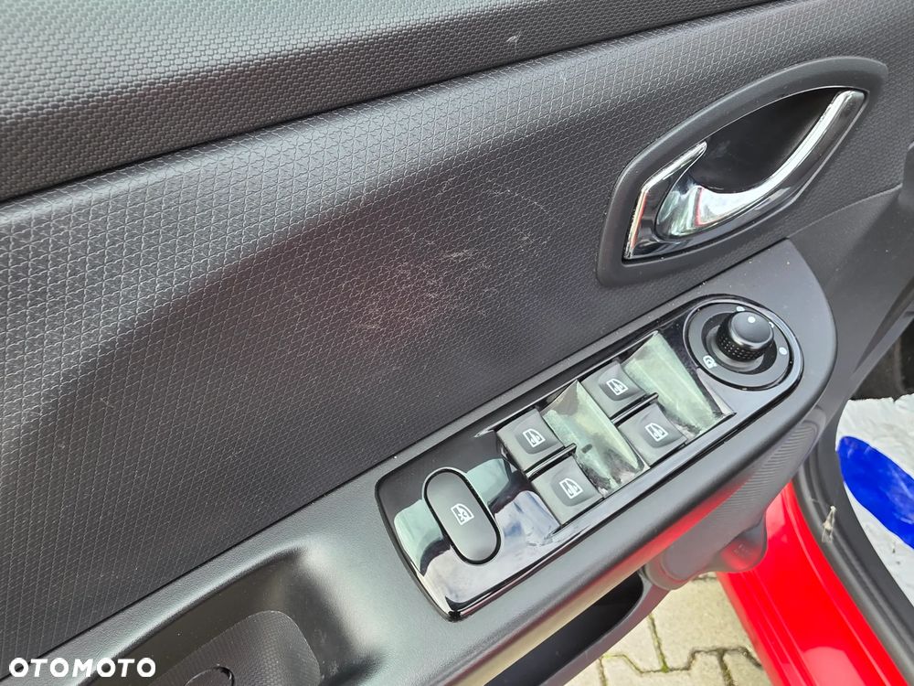 Renault Clio 0.9 TCe Limited - 23