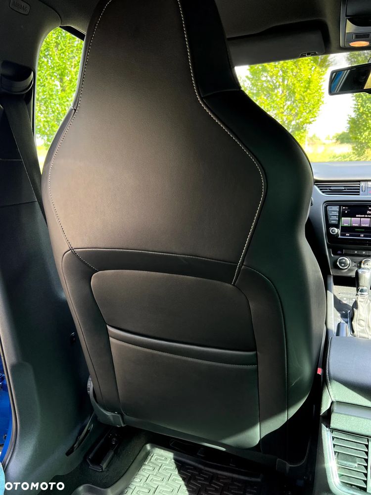 Skoda Octavia 2.0 TDI RS DSG - 9