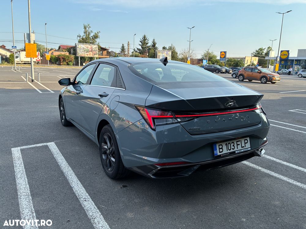 Hyundai Elantra 1.6 l 123 CP CVT Highway - 3