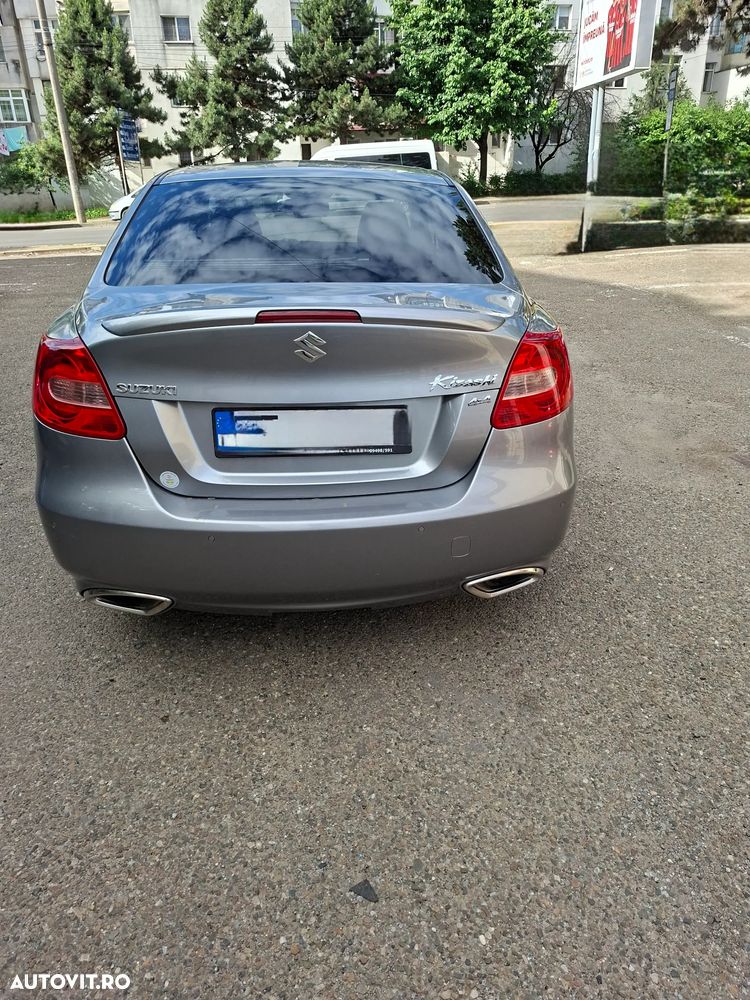 Suzuki Kizashi 4WD - 1