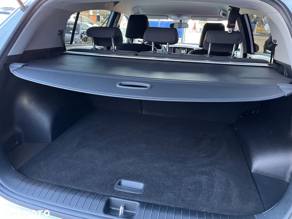 Kia Sportage 1.6 GDI 2WD Black Edition - 11