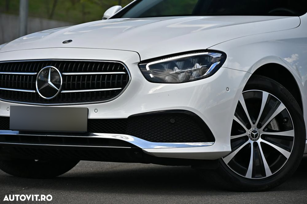 Mercedes-Benz E 300 Hybrid de T-Modell 4MATIC Aut. - 13