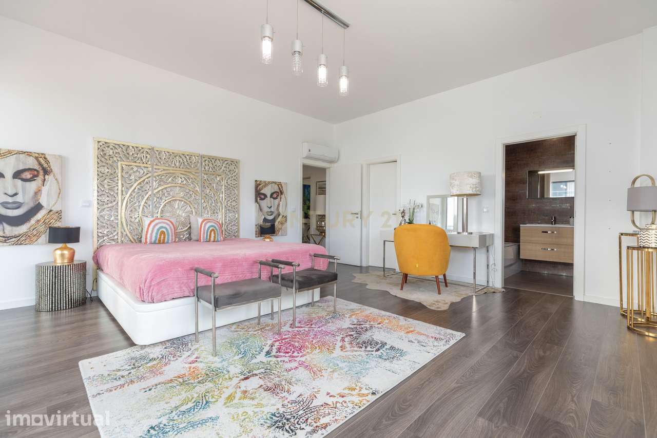 T2 com 2 Suites | Quinta da Boavista | Santo António dos Olivais | Coi - Grande imagem: 4/21