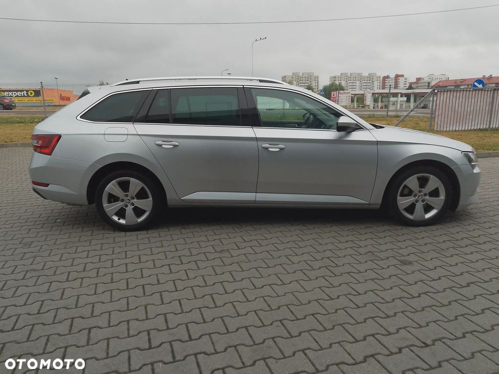 Skoda Superb 1.5 TSI ACT Ambition - 5