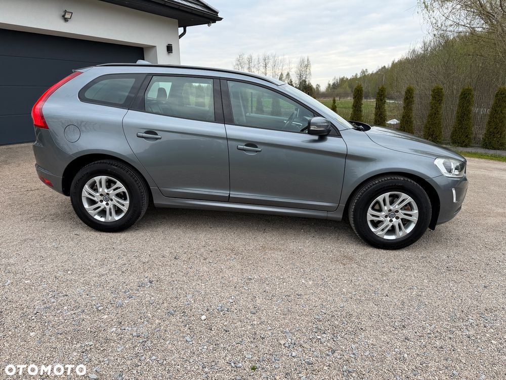 Volvo XC 60 D3 SCR Momentum - 17