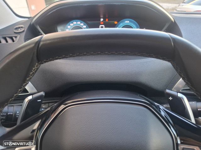 Peugeot 3008 225 e-EAT8 Allure Pack - 27