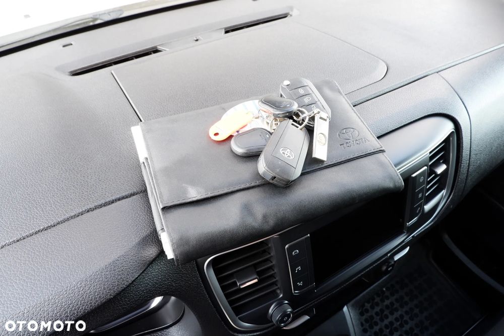 Toyota Proace Verso - 20