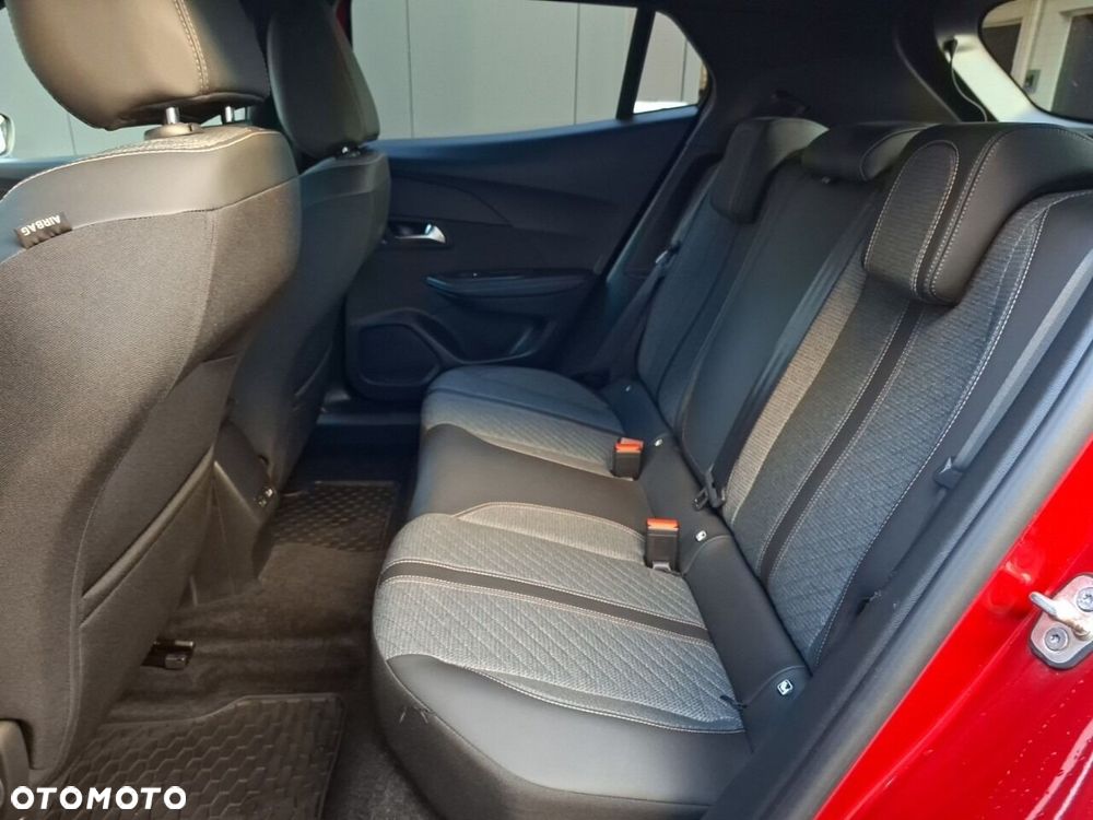 Peugeot 2008 1.2 PureTech Allure S&S EAT8 - 11