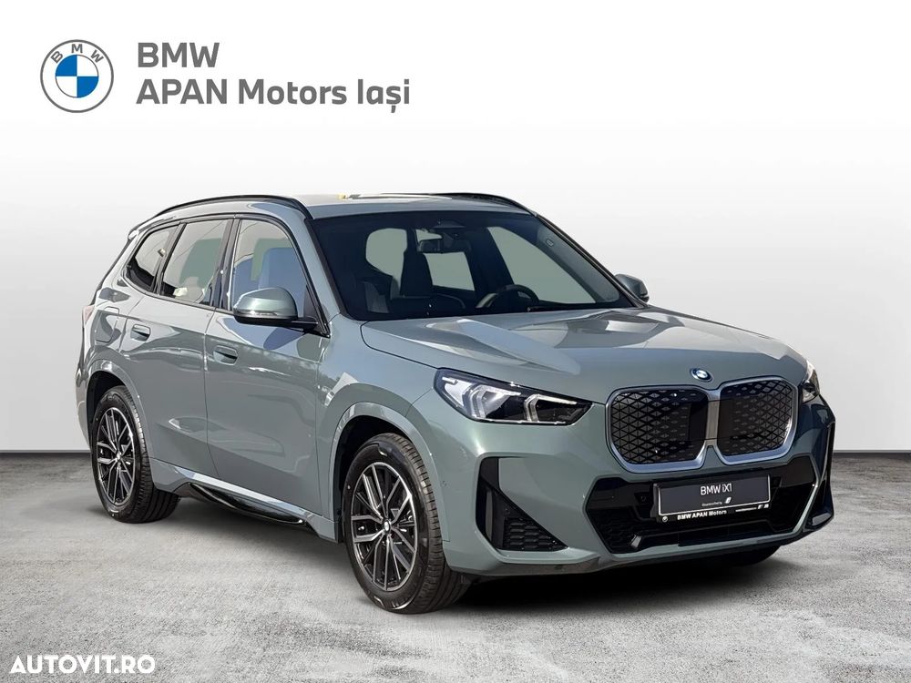 BMW iX1 xDrive30 M Sportpaket - 4