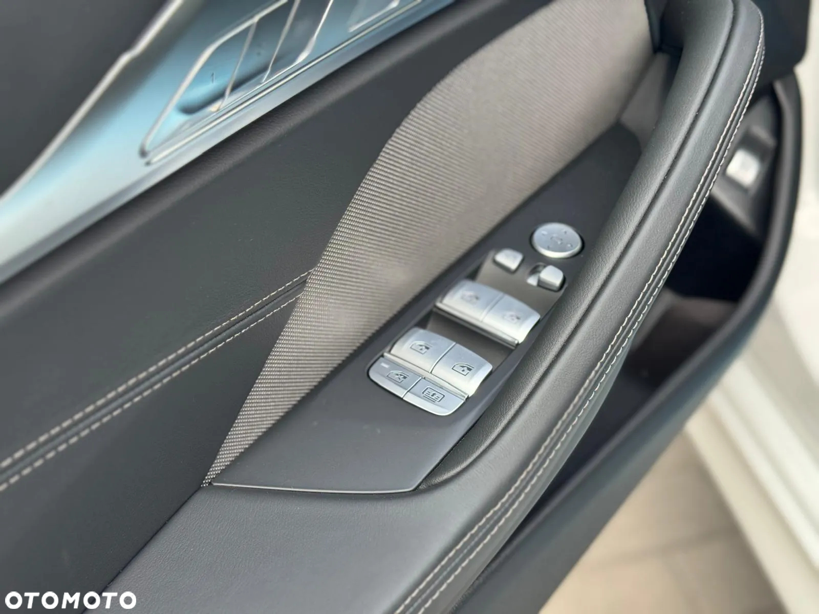 BMW Seria 8 - 21
