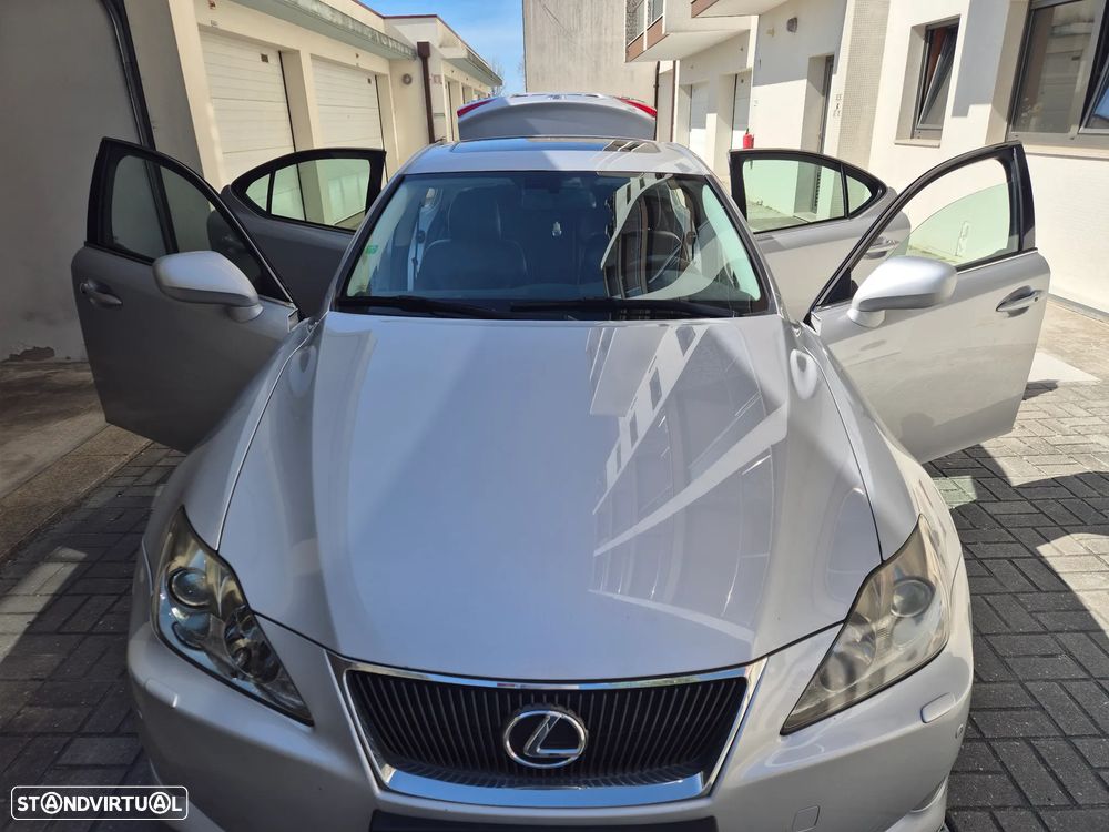 Lexus IS 250 2.5 VVTi Luxury 24 Aut. - 14