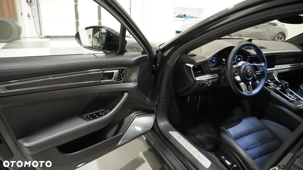 Porsche Panamera Turbo - 5