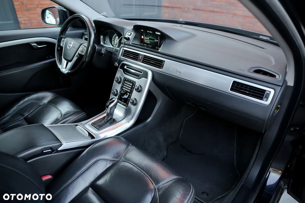 Volvo V70 D4 Geartronic Linje Svart - 24