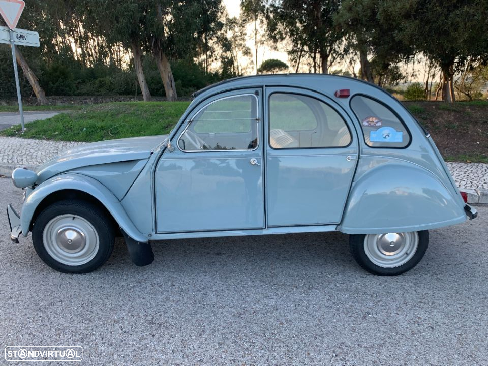 Citroën 2CV - 8