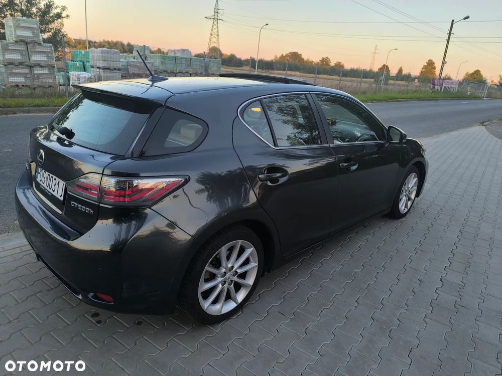 Lexus CT 200h Prestige - 5