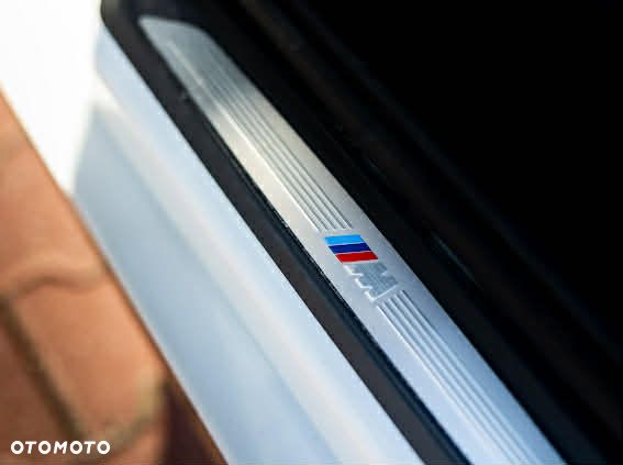 BMW Seria 3 320d xDrive Edition M Sport Shadow - 12