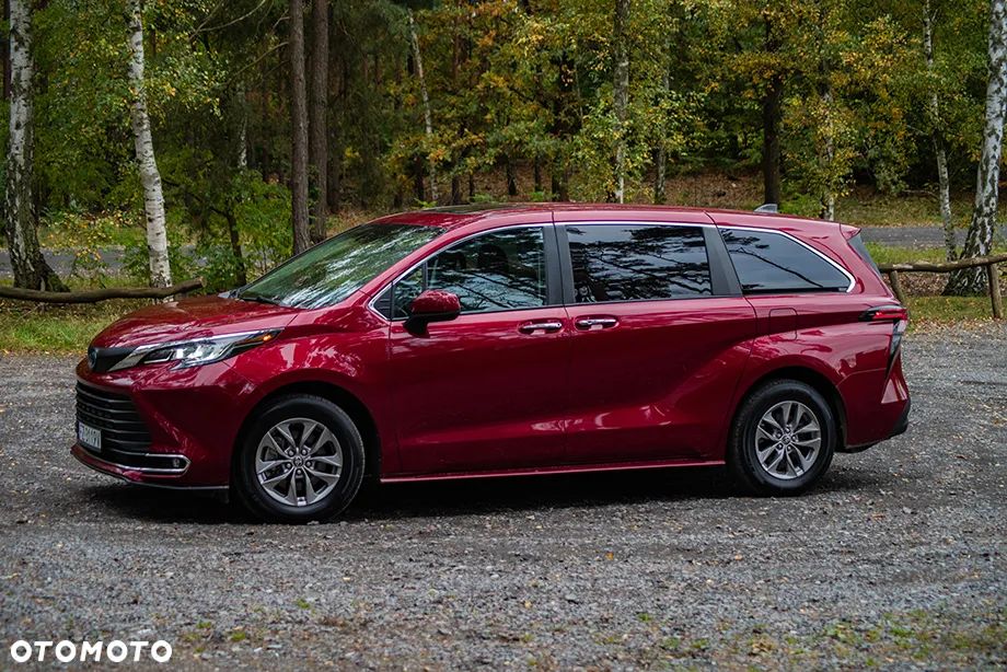 Toyota Sienna - 10