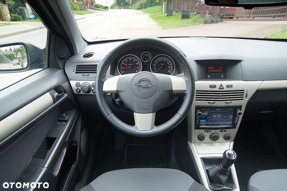 Opel Astra GTC 1.4 Edition - 12