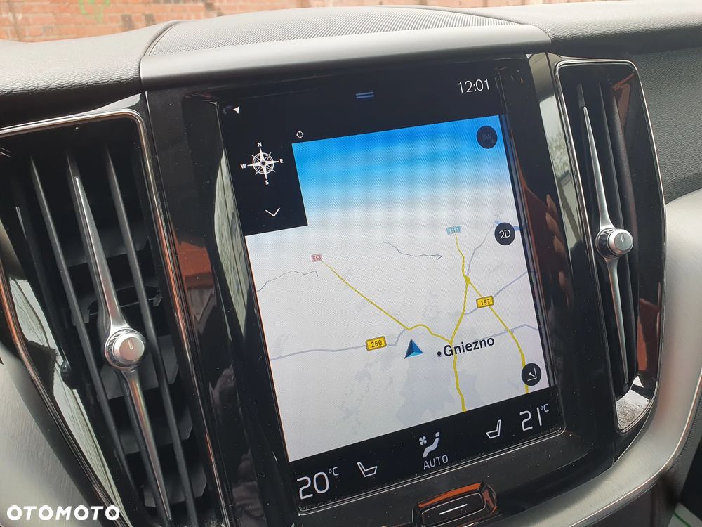 Volvo XC 60 B4 B Geartronic Momentum Pro - 21