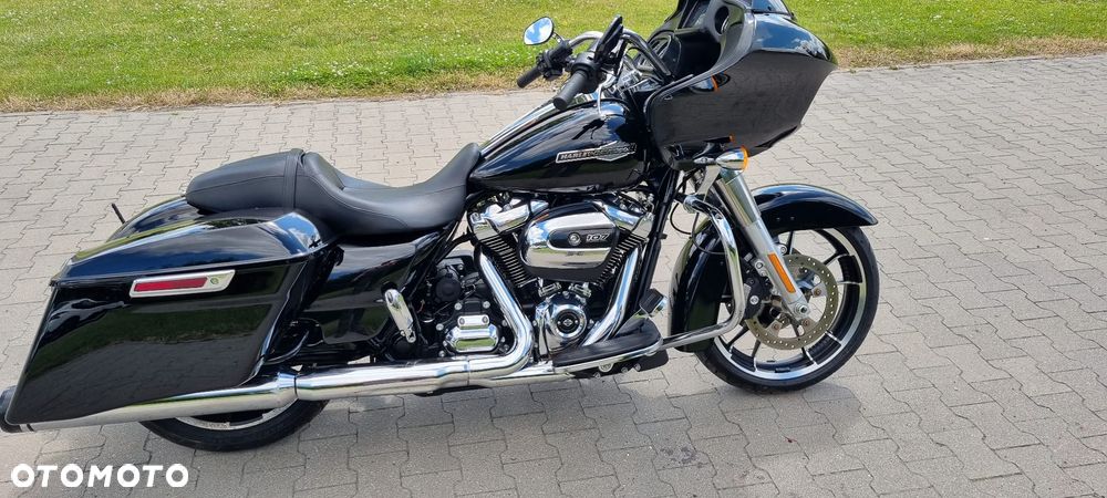 Harley-Davidson Touring Road Glide - 14