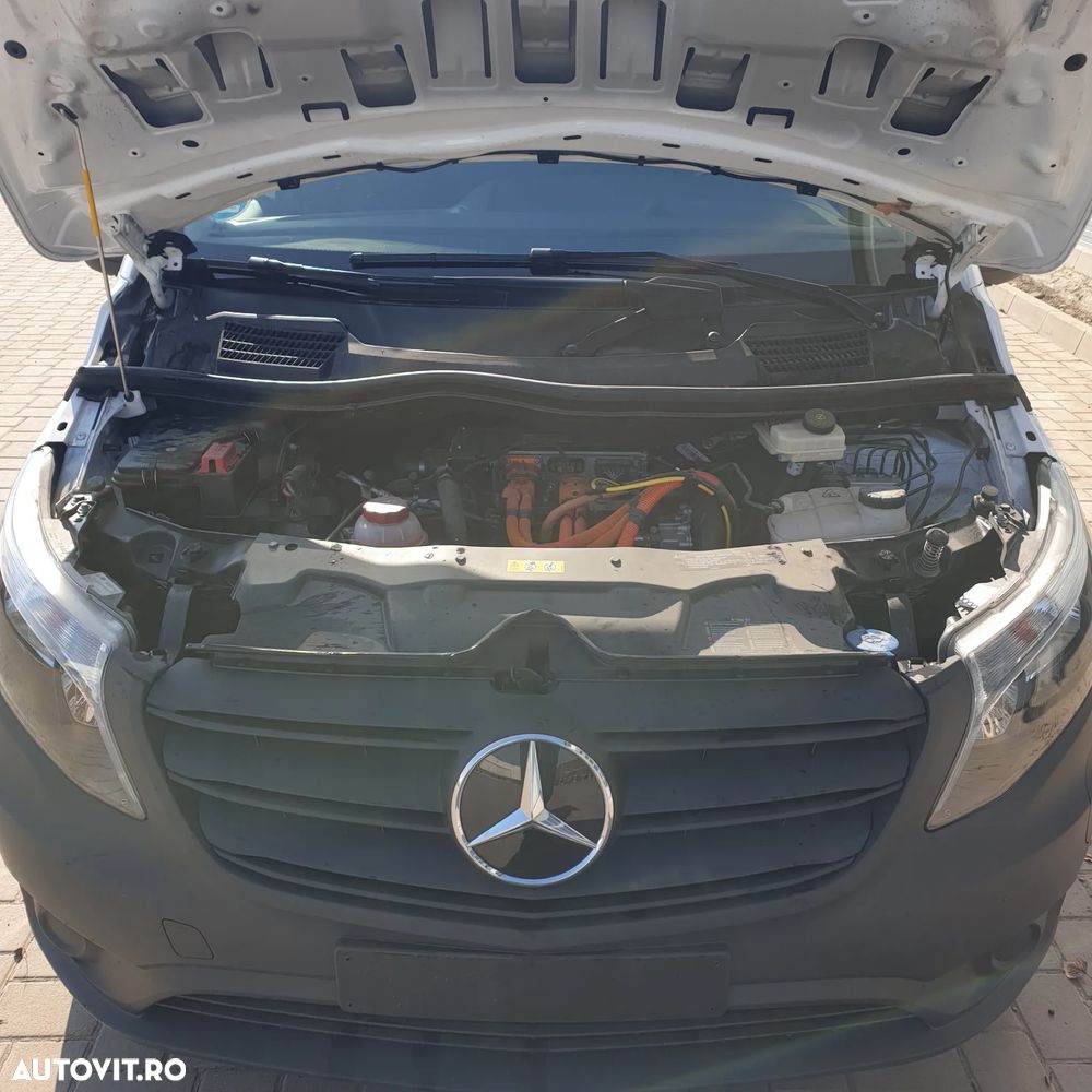 Mercedes-Benz evito - 14