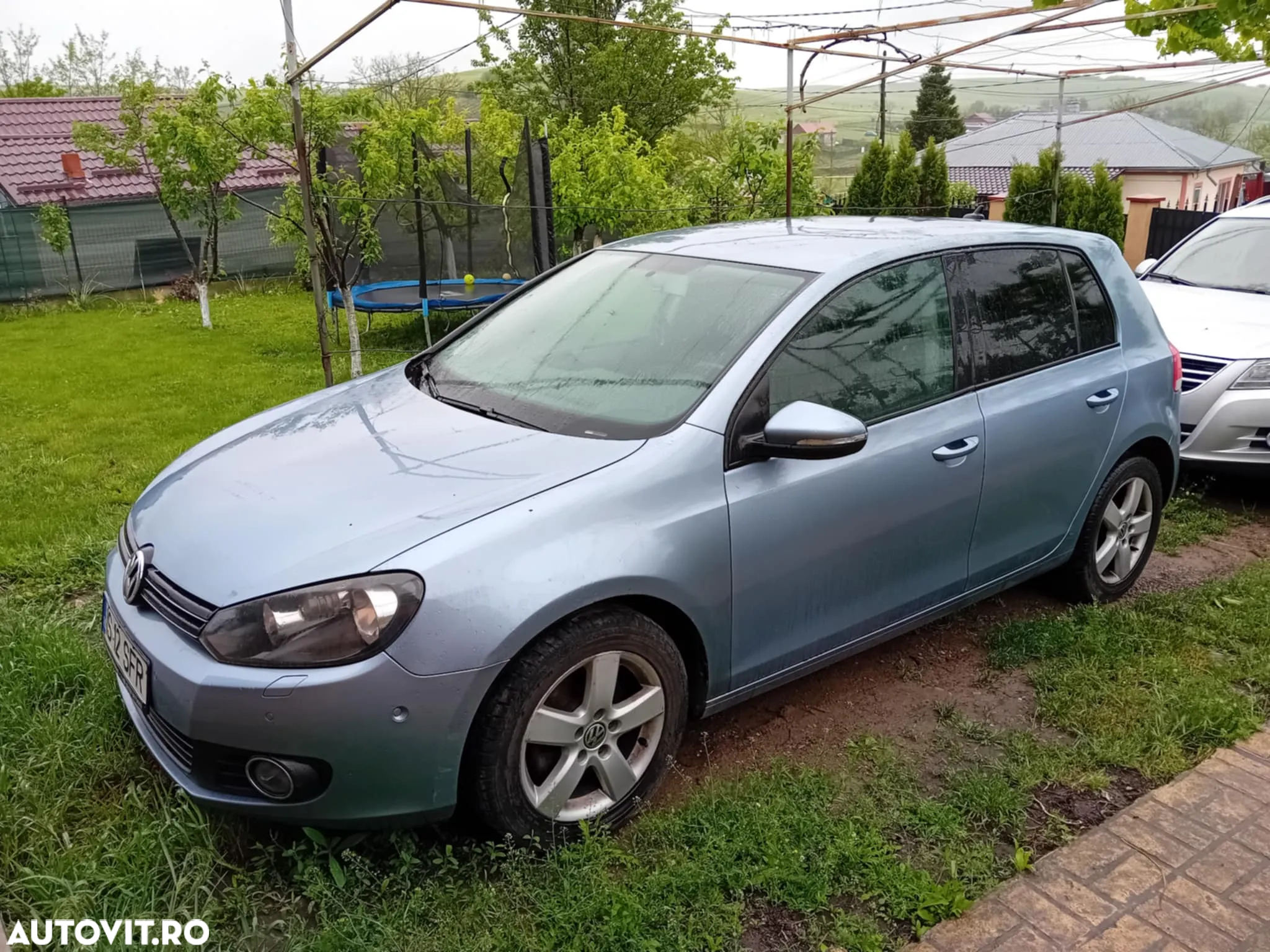 Volkswagen Golf - 2