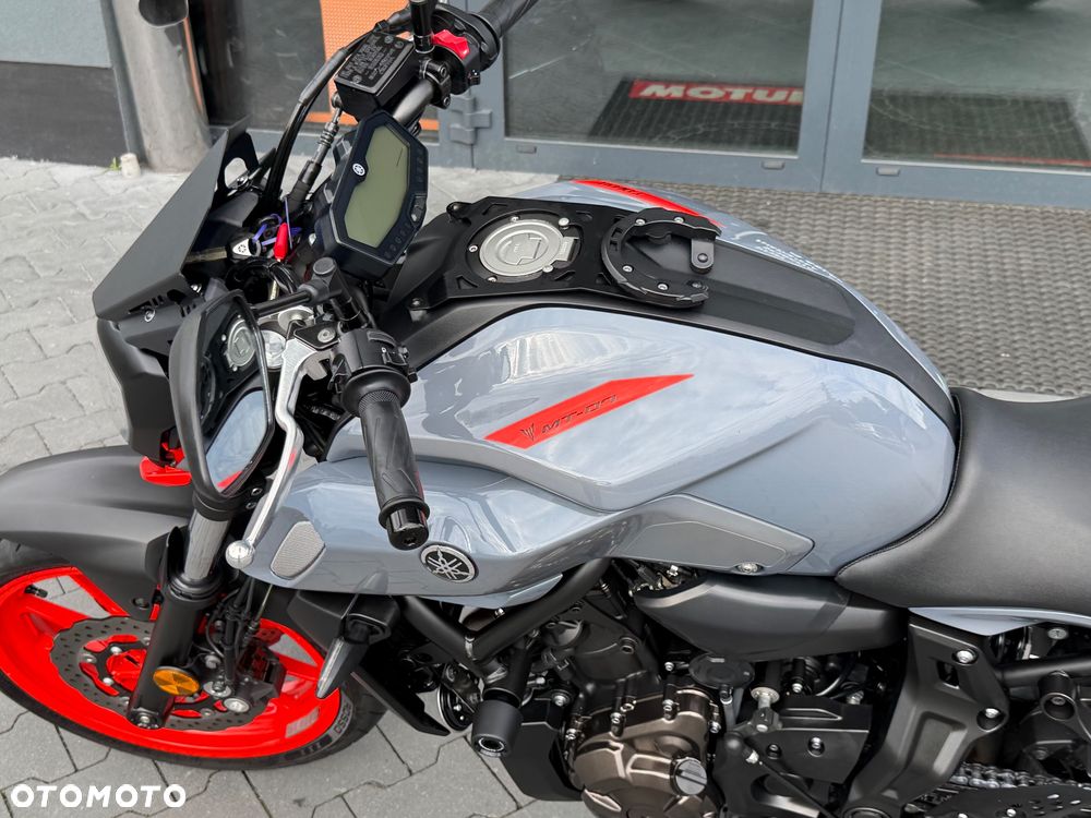 Yamaha MT - 33
