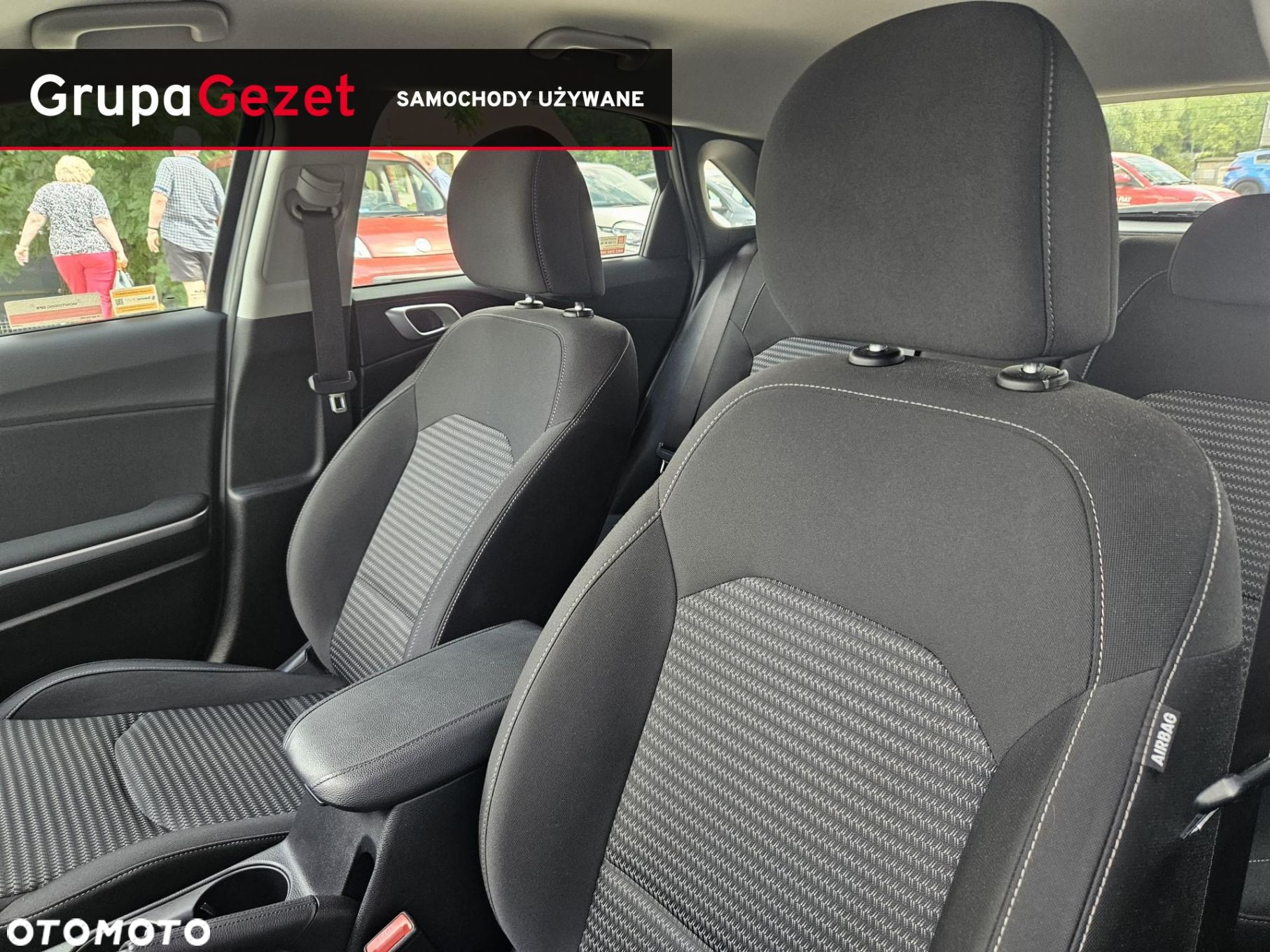 Kia Ceed - 11