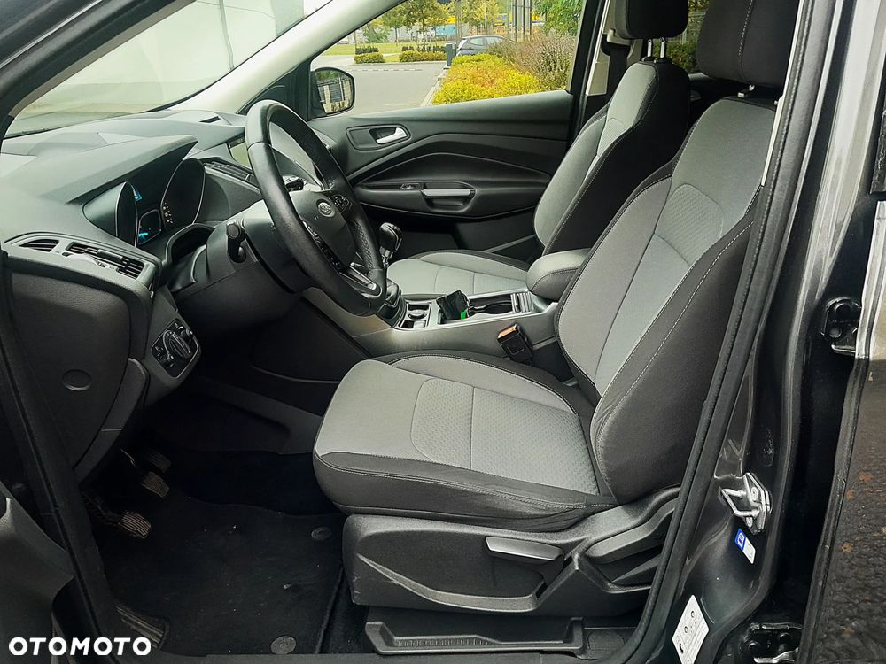 Ford Kuga 1.5 EcoBoost 2x4 Titanium - 9