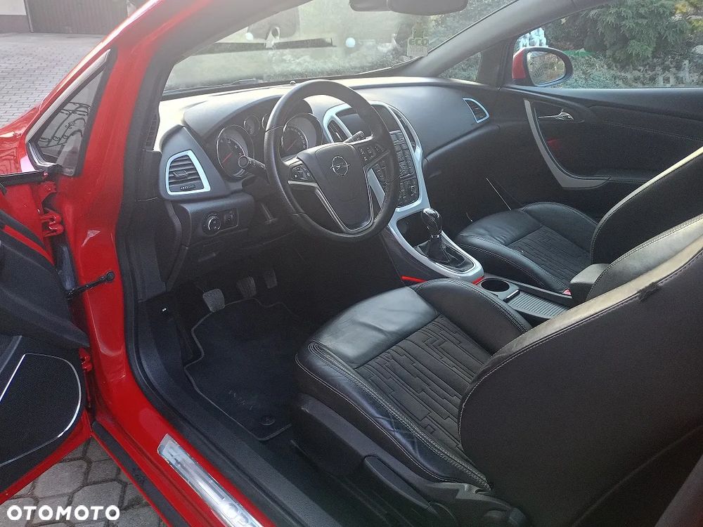 Opel Astra 1.6 Turbo Edition - 11