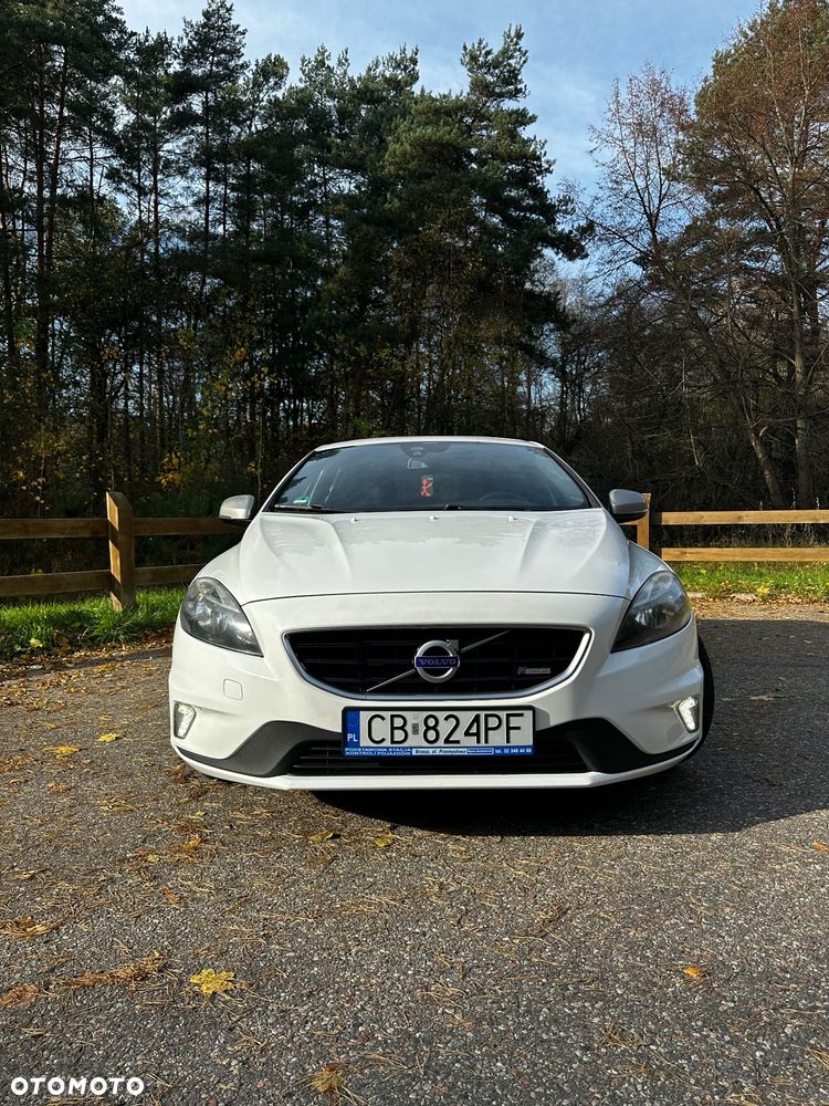 Volvo V40 D2 R-Design - 12
