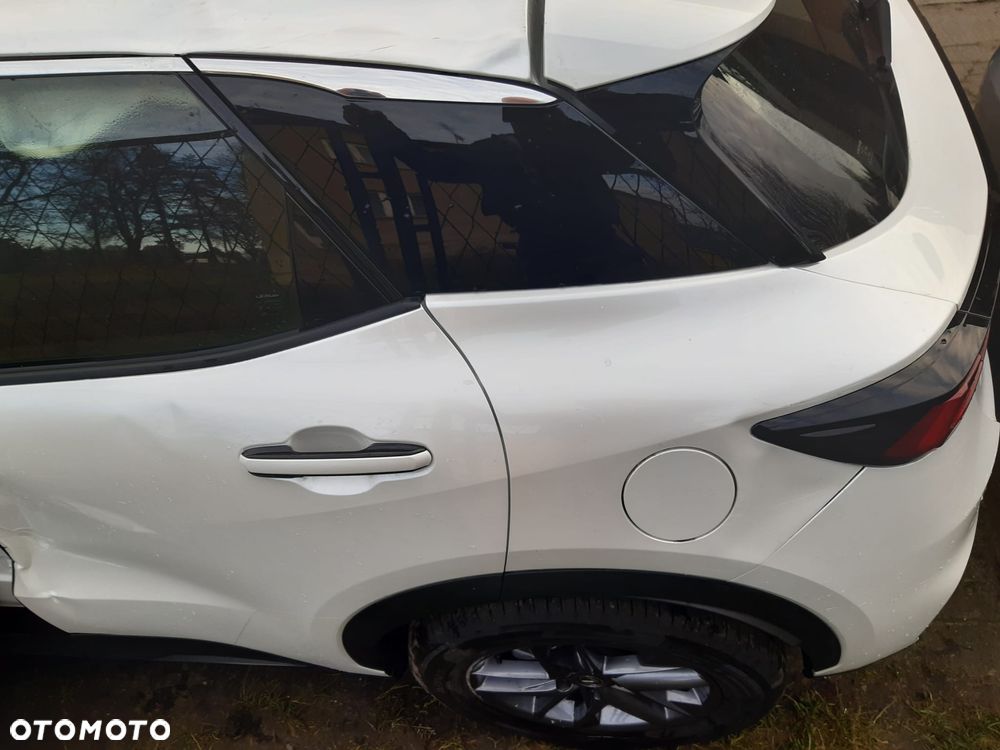 Lexus LBX 1.5 Hybrid - 6