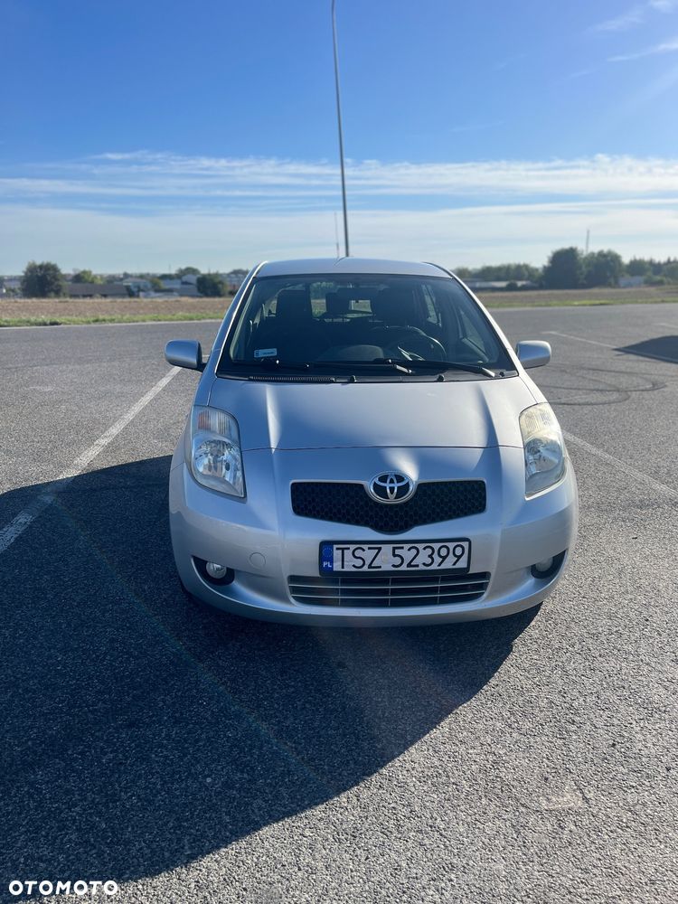 Toyota Yaris - 2